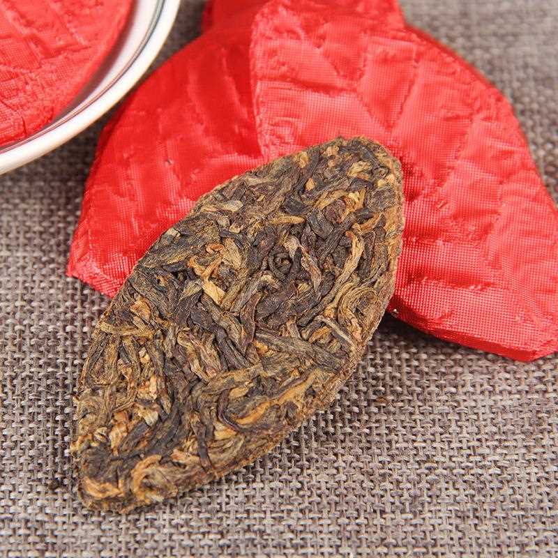 云南红茶金叶子 凤庆茶区大叶蜜香叶子滇红茶 新款金叶子500g