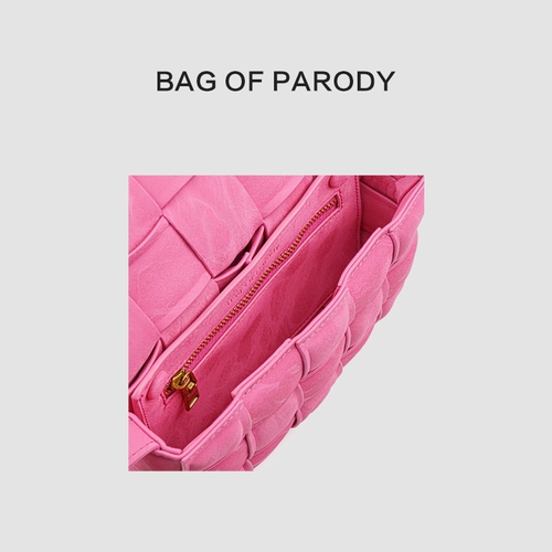 Розовая сумка через плечо, коллекция 2023