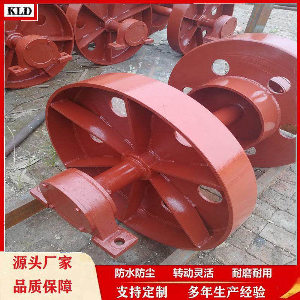 改向皮带滚筒轮 皮带机压带轮异型 大倾角输送带矿用压带轮带轴承