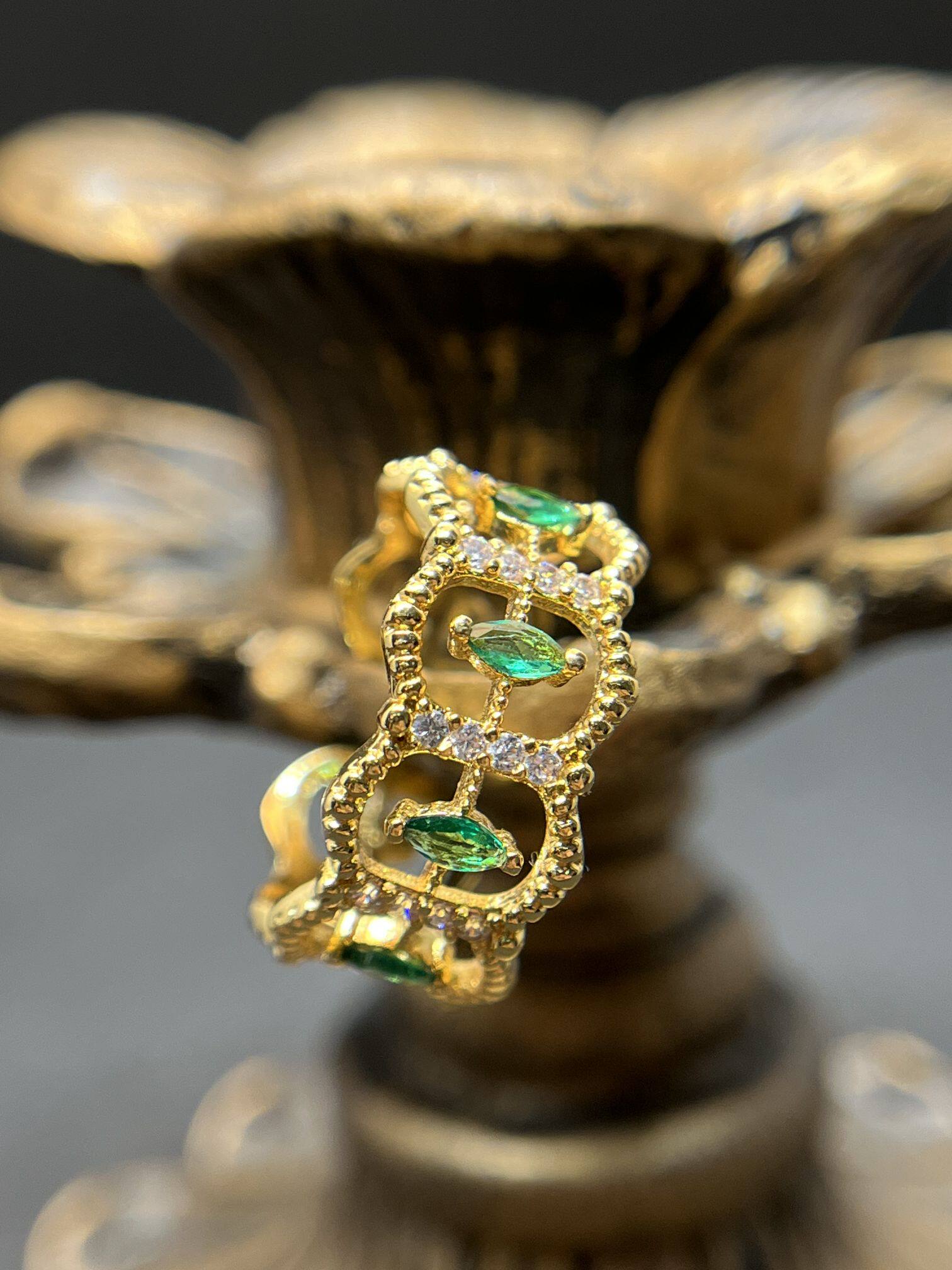 辛德瑞拉|法式复古祖母绿锆石戒指小众气质蕾丝花边开口中古指环