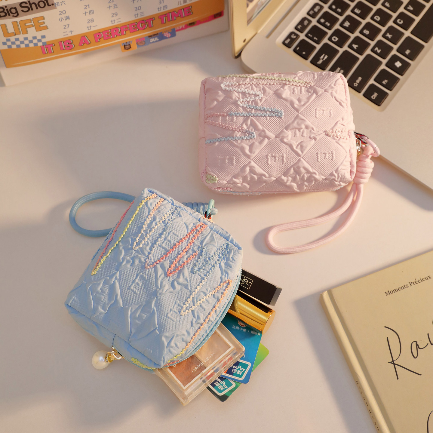 褶皱迷你化妆包2026新款帆布小包卫生巾收纳包纸巾包便携姨妈包