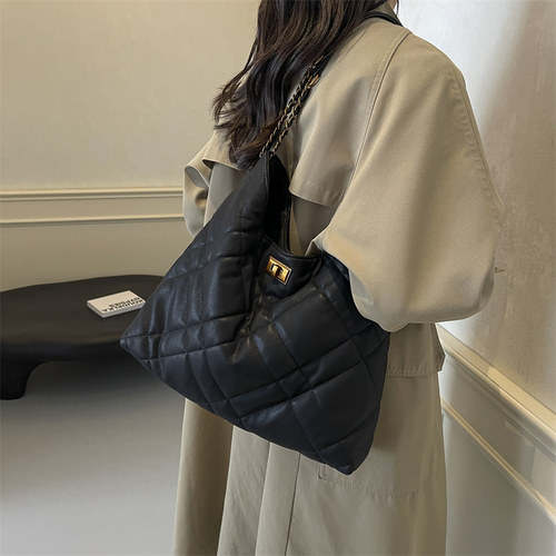 大容量时尚百搭菱格包包女2026秋冬新款简约高级感单肩手提托特包