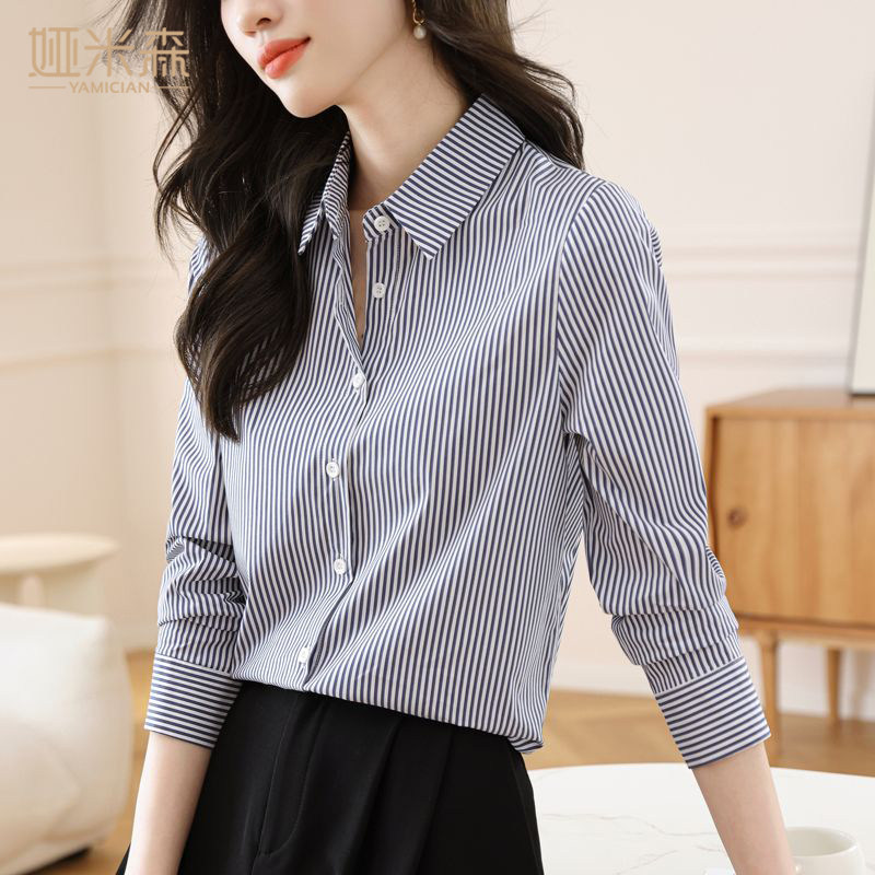 蓝色条纹衬衫衬衣长袖女宽松春秋通勤新款设计百搭感小众气质上衣