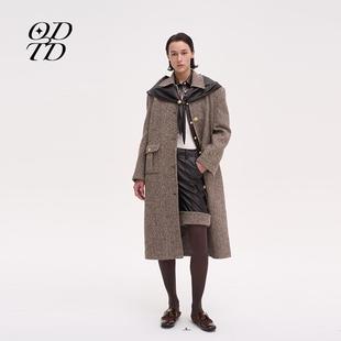 PU帽三角巾装 秋冬新款 饰羊毛长外套 ODTD计师品牌