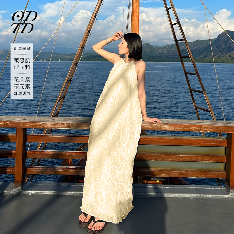 皱感肌理花朵系带连衣长裙