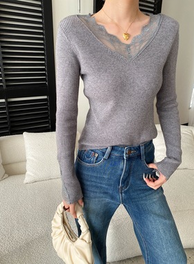 司南 心动预告 法式温柔蕾丝拼接V领修身显瘦打底针织衫 SN8528