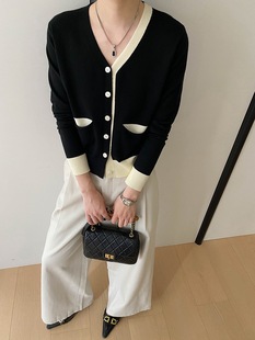 司南 早春新款 时髦不规则拼接撞色V领气质显瘦针织开衫 SN8634