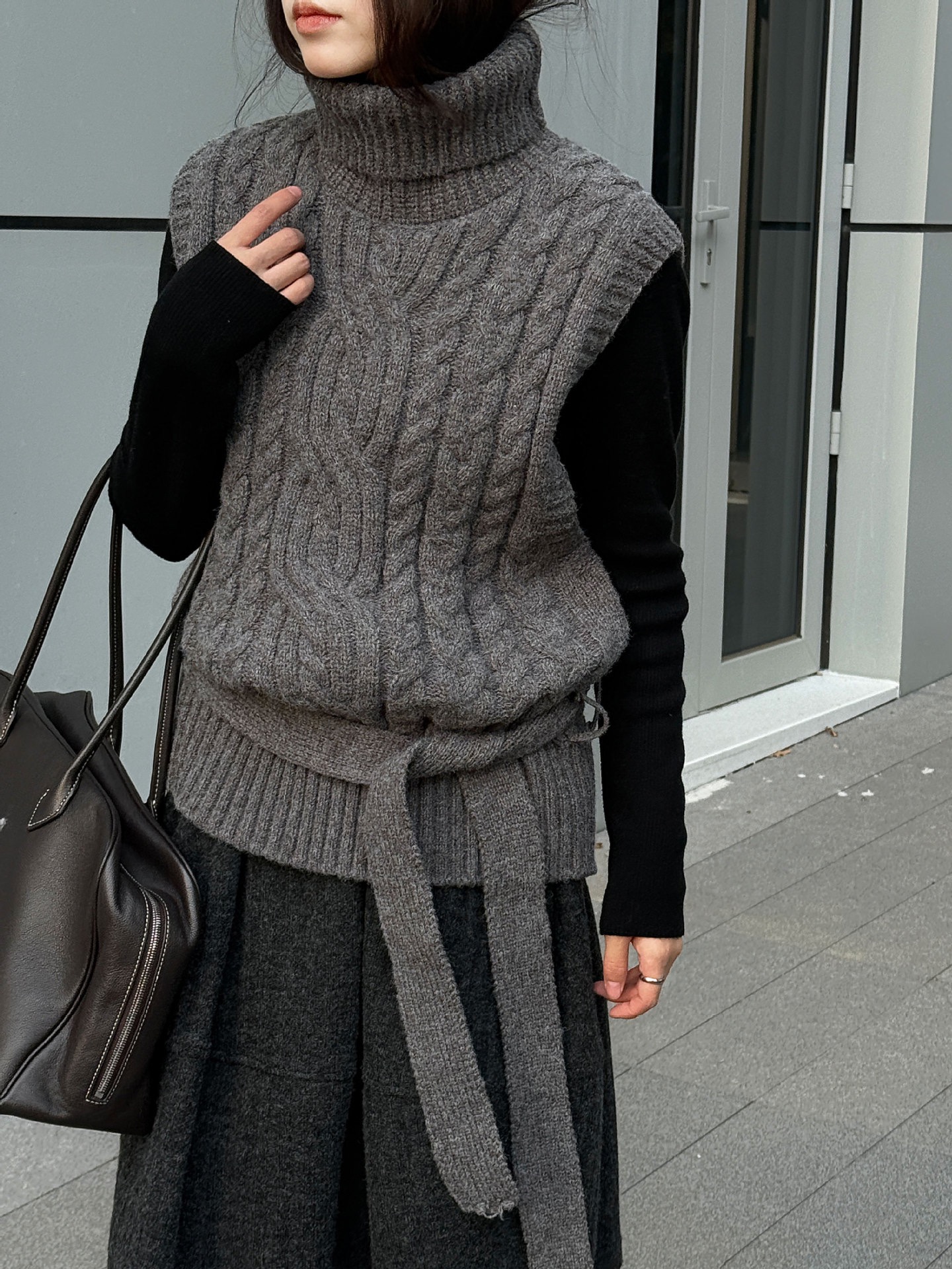 鹿西 韩系高领羊毛立体麻花针织背心女冬季配腰带无袖毛衣ss928