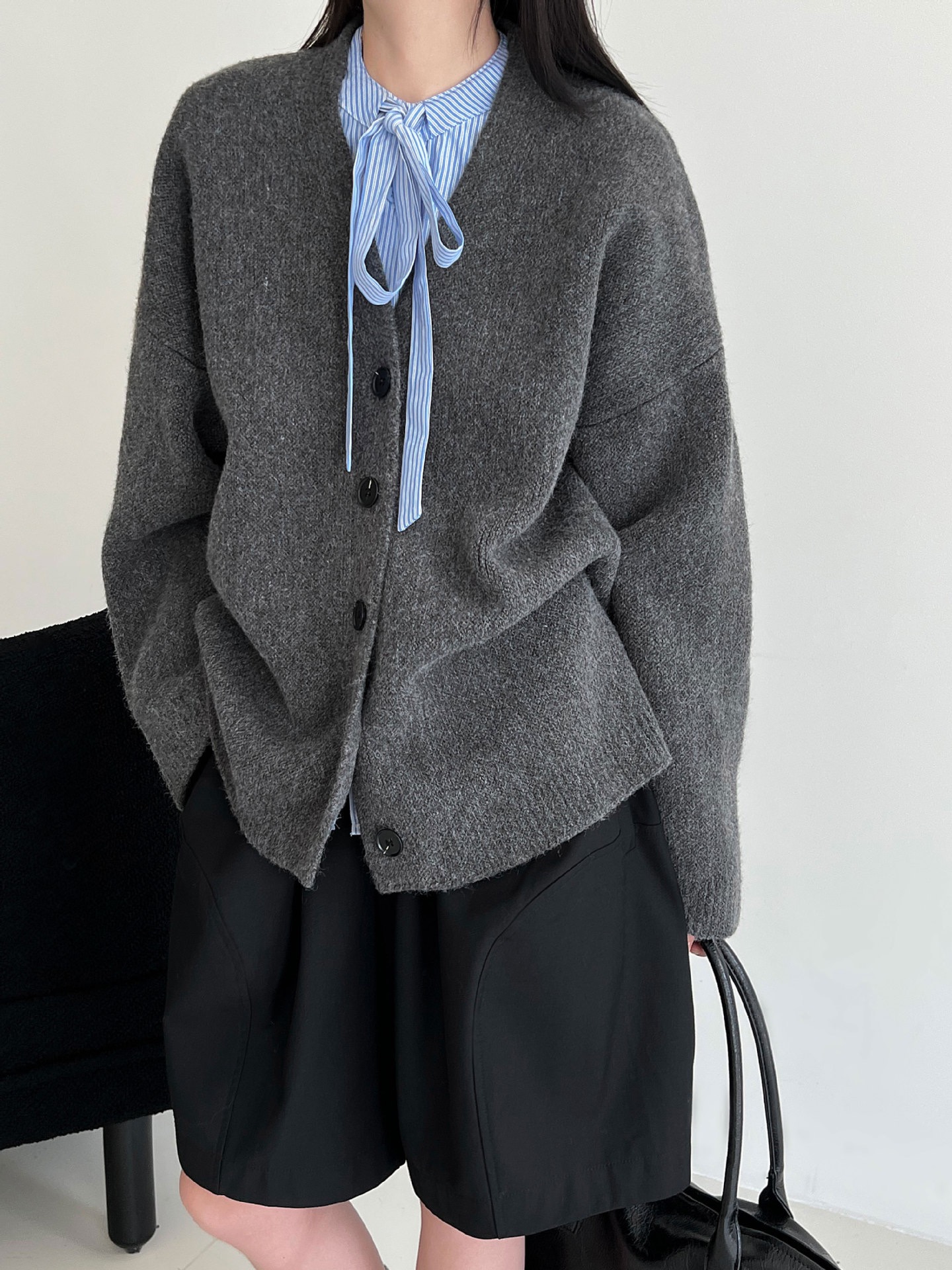 鹿西 秋季宽松显瘦复古减龄针织百搭开衫新款学院感保暖上衣ss841