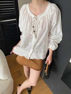 司南 早春新款 复古民族风刺绣流苏系带宽松显瘦长袖衬衫 SN8654