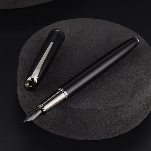 黑色磨砂手感练字钢笔