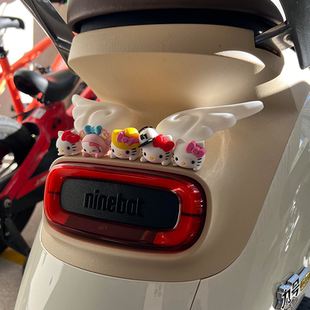 hellokitty电动车小摆件九号车载尾部装饰立体公仔电瓶摩托车通用