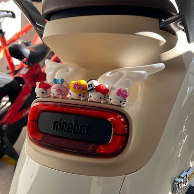 hellokitty电动车小摆件九号车载尾部装饰立体公仔电瓶摩托车通用