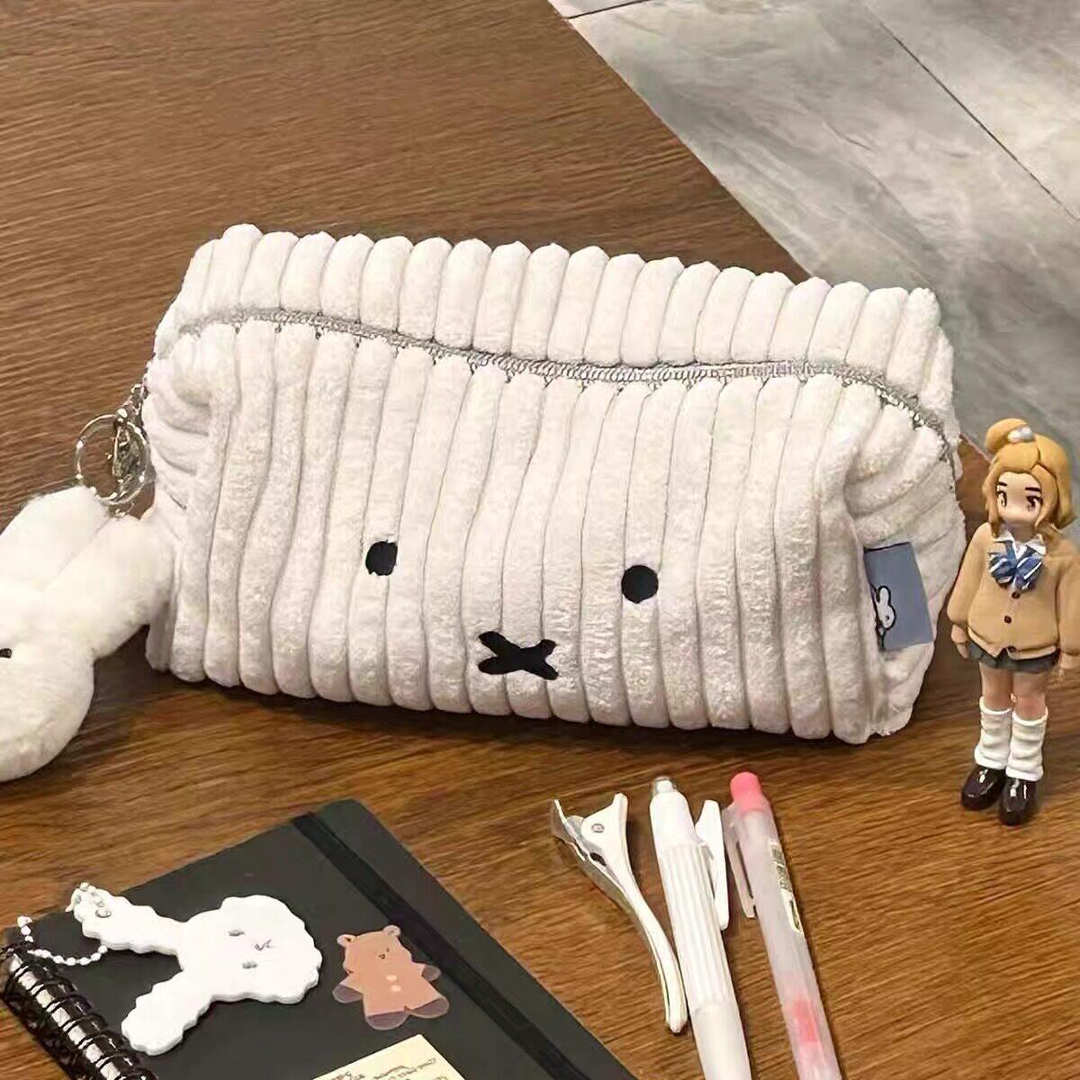 2025新款灯芯绒笔袋化妆包女生大容量化妆品收纳包卡通可爱文具袋