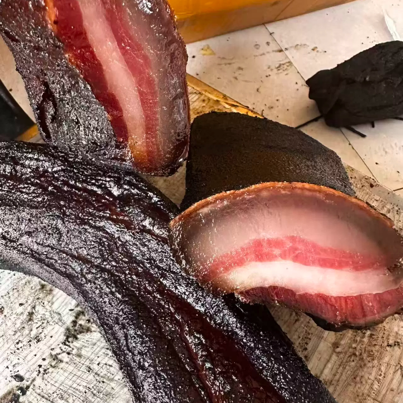 柴火烟熏腊肉五花肉昭通特产农家自制云南咸肉腌肉后腿偏瘦腊