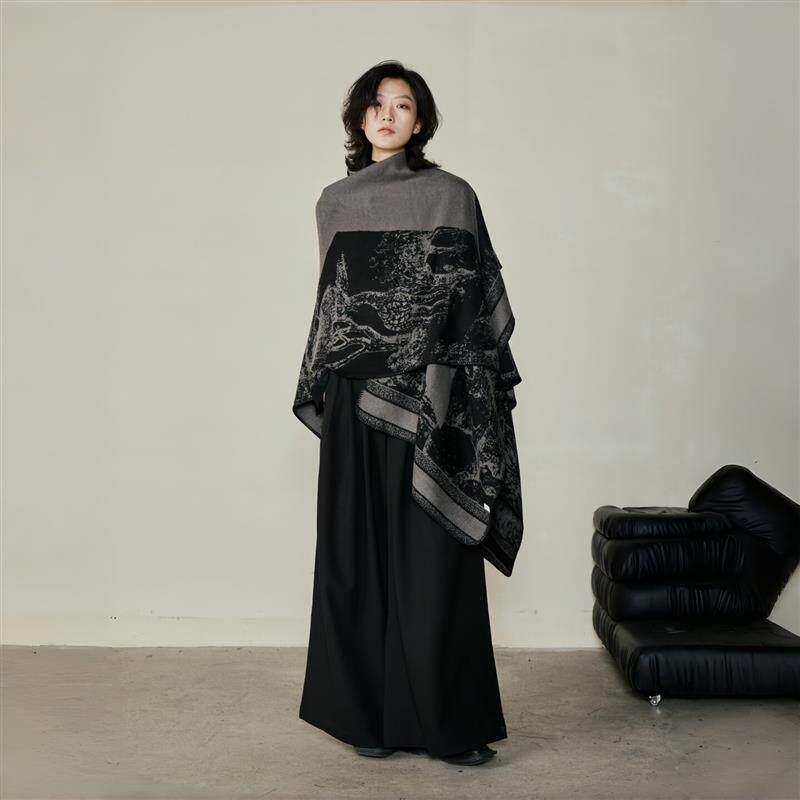 护肩女士围巾披肩两用超大秋冬季保暖双面针织披风外搭斗篷高级感