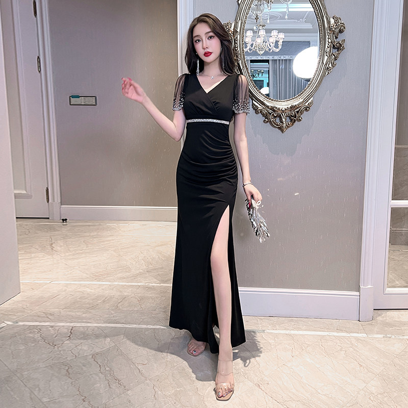 黑色性感连衣裙显瘦气质名媛晚礼服高级感减龄柔式工作服spa技师