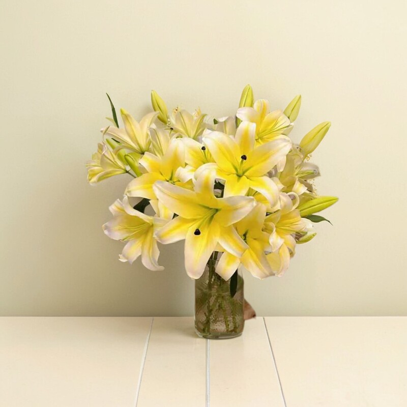 黄天霸百合花黄色香水百合鲜花多头云南基地直发家用插瓶水养花卉