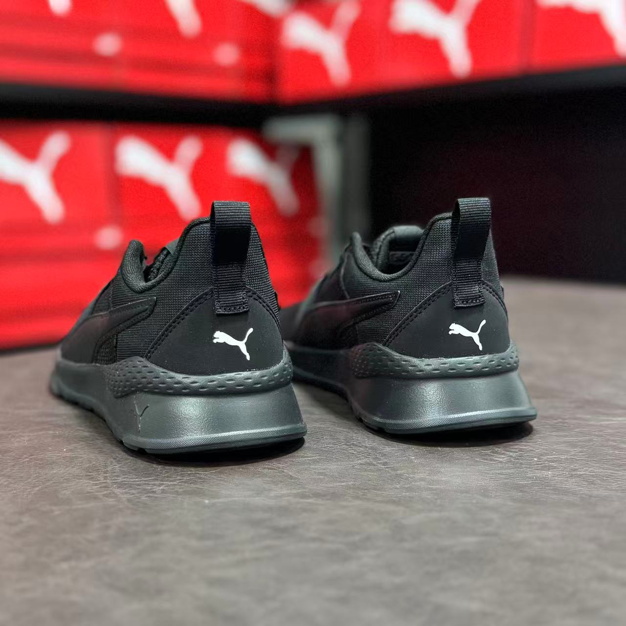 Puma彪马网面透气跑步鞋