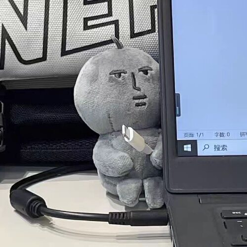 粉红兔子钥匙扣多巴胺卡通短裤毛绒变装挂件公仔灰色石头人挂饰