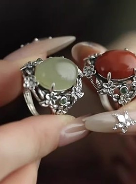 925银复古新中式镂空繁花晴水和田玉南红蛋面戒指环开口调节简约