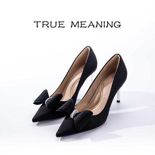 TrueMeaning缎面钻扣蝴蝶高跟鞋