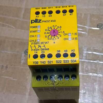 XV2安全继电器，型号77450