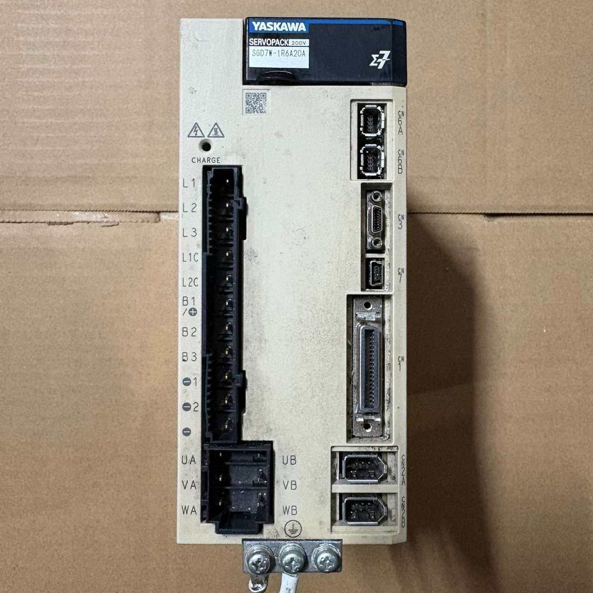 SGD7W-1R6A20A 伺服驱动器