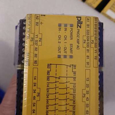 777606 安全继电器，原装，剩余