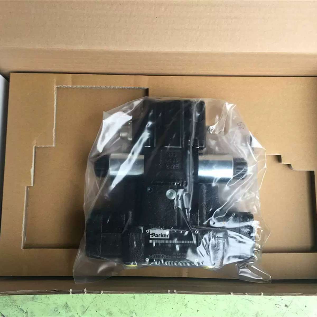 D41FBB00FC4NKW0X840，派克比例方向控制阀
