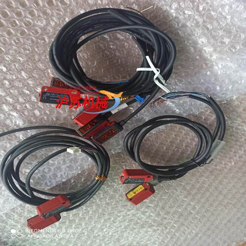 Leuze劳易测光电传感器HRTR 3B271