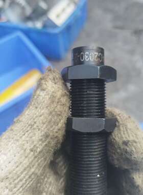 HC2030-2油压缓冲器，件，成色新，。适用于