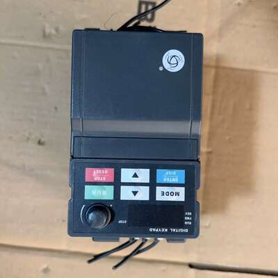 众辰变频器H2400S02D2K 2.2KW 380V