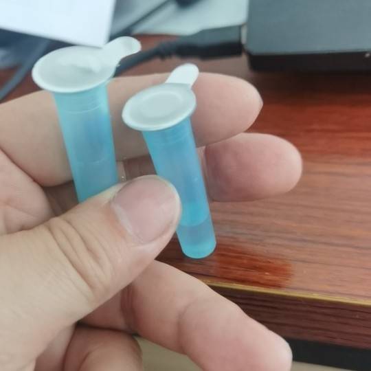 试剂封口膜双耳提取管铝箔封口片膜生物塑料管铝箔预切膜封口机