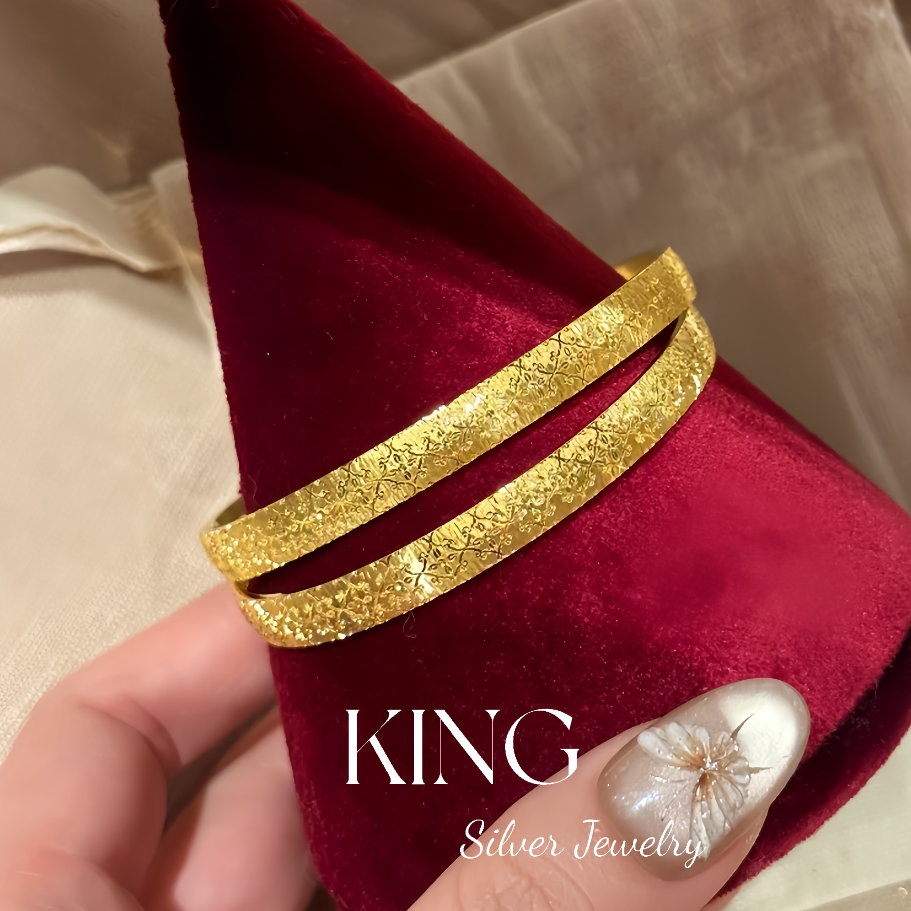 戗刻手镯 | king银饰珠宝925银镀金复古祥云柿蒂纹微开口纯银手镯