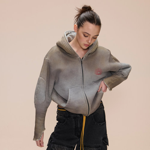 COZYDOLL做旧马蹄袖垫肩卫衣