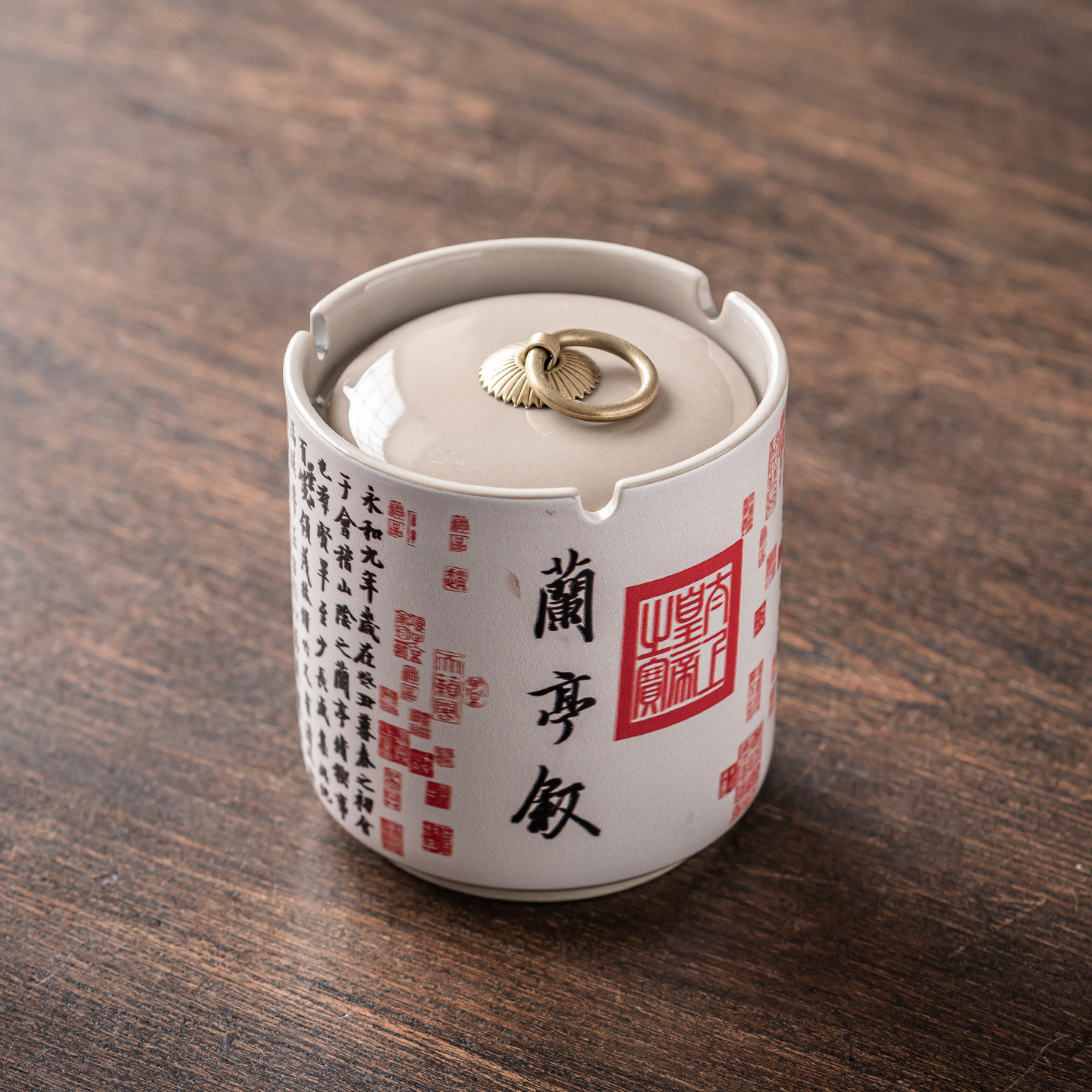 陶瓷烟灰缸宾馆酒店餐厅饭店简约带盖圆型烟盅烟灰缸防烟灰个性缸