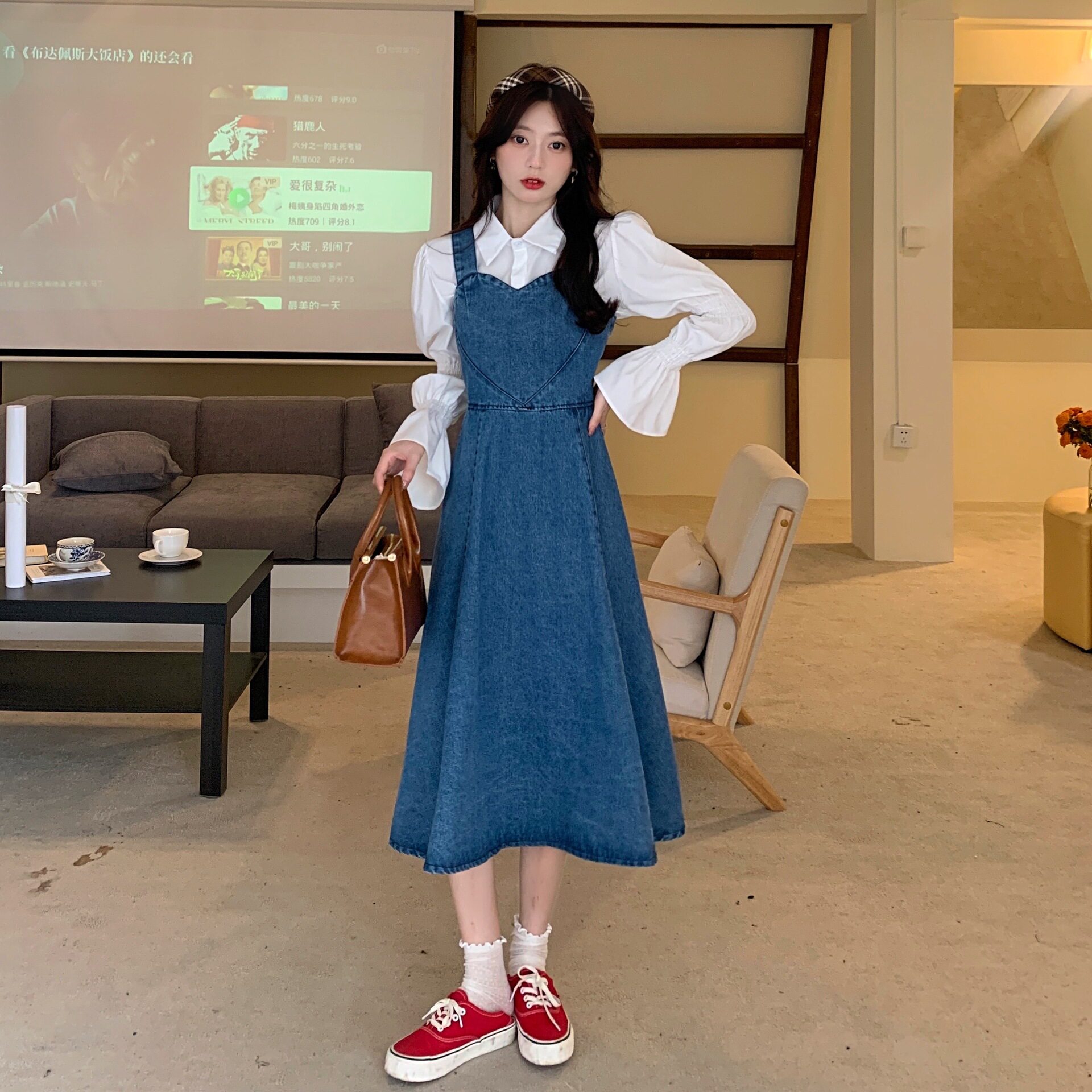 爱心牛仔背带连衣裙女春夏2025新款韩版设计感小众收腰中长款