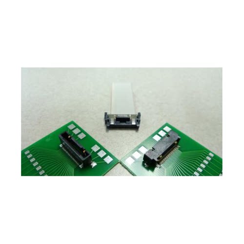 CNU018S-032-0011《32P 0.50mm pitch Vrt Mnt T/H TypeFFC Ho》