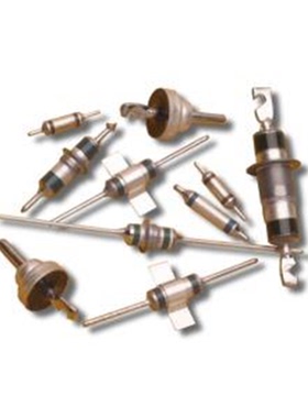 51-703-013《10A 70V 1500pF Pi SOLDER IN》