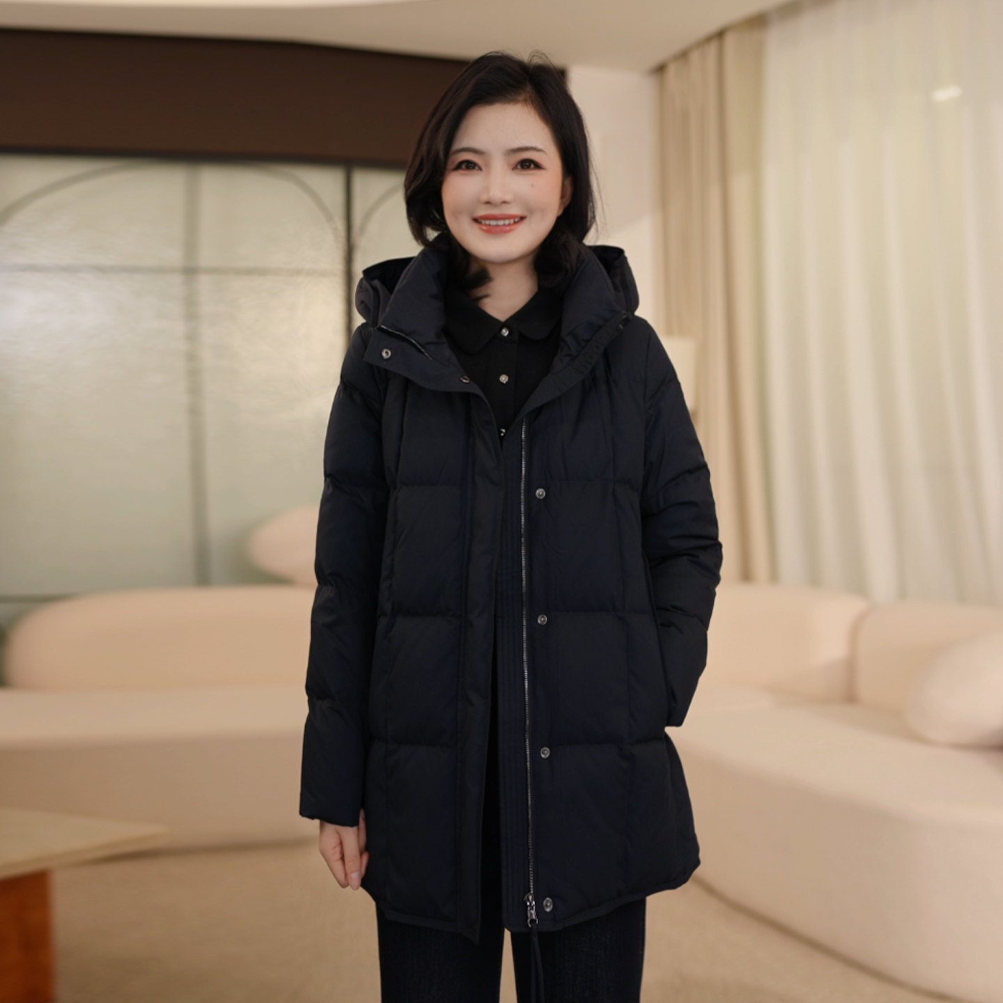 一手长连帽加厚羽绒服女