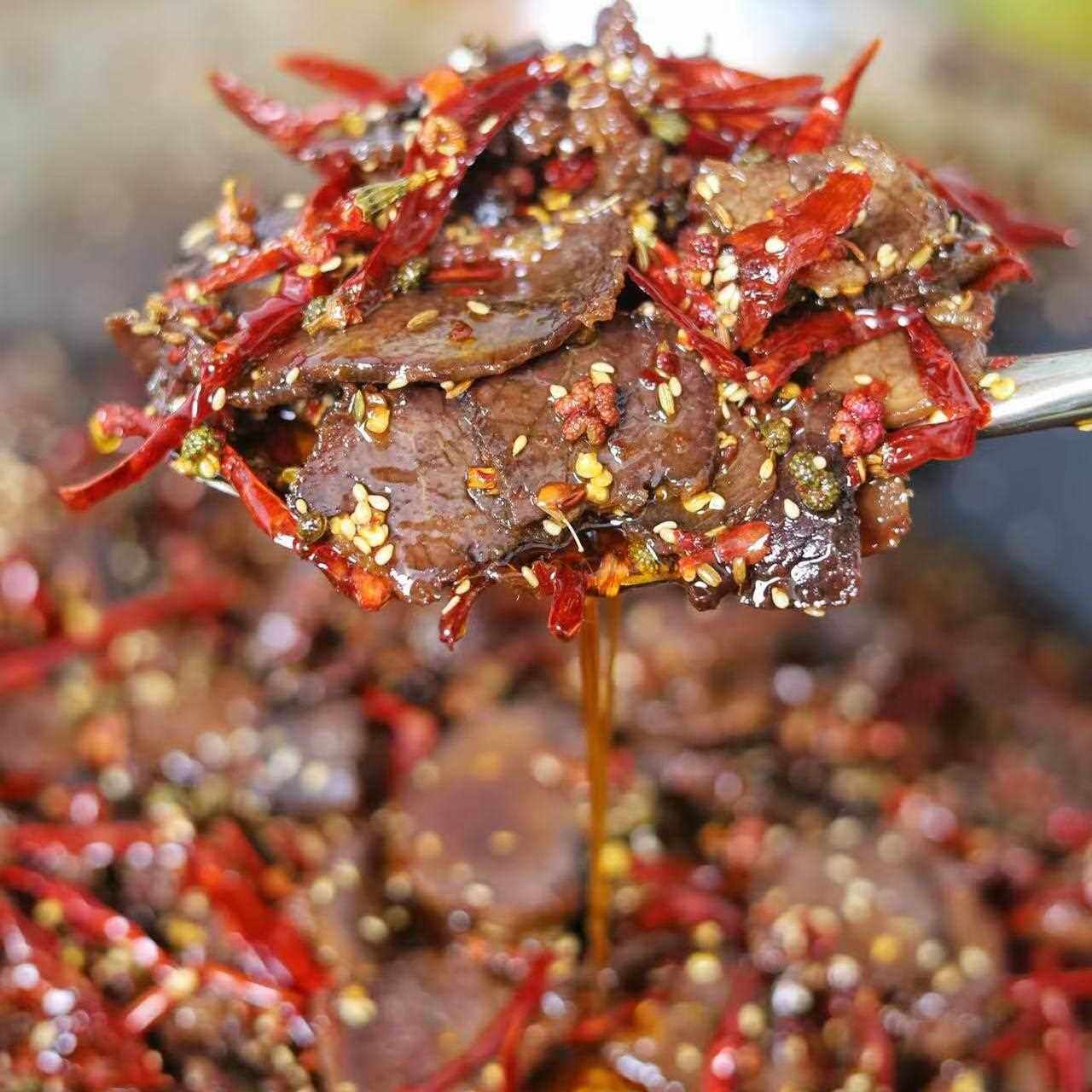 湖南特产麻辣冷吃牛肉片新鲜卤味黄牛肉好吃到停不下面食好浇头