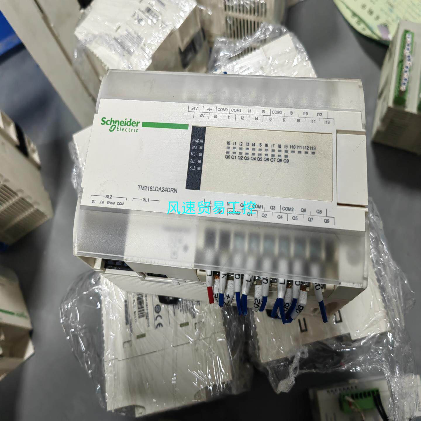 非标价施耐德plcTM218LDA24DRN成色漂亮现货多个价议价