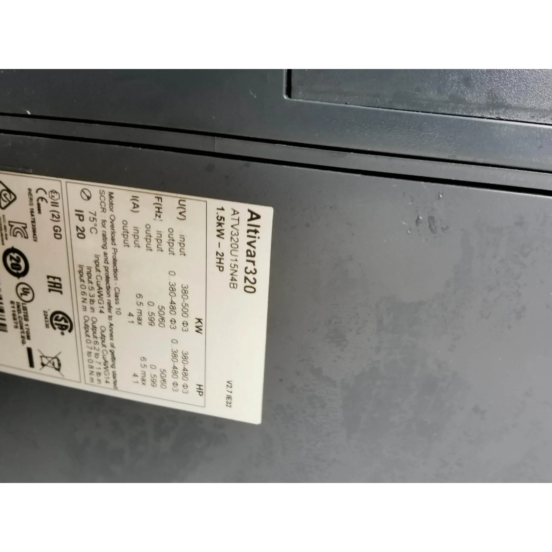 非标价品牌施耐德ATV320U15N4B变频器 380V 15KW议价
