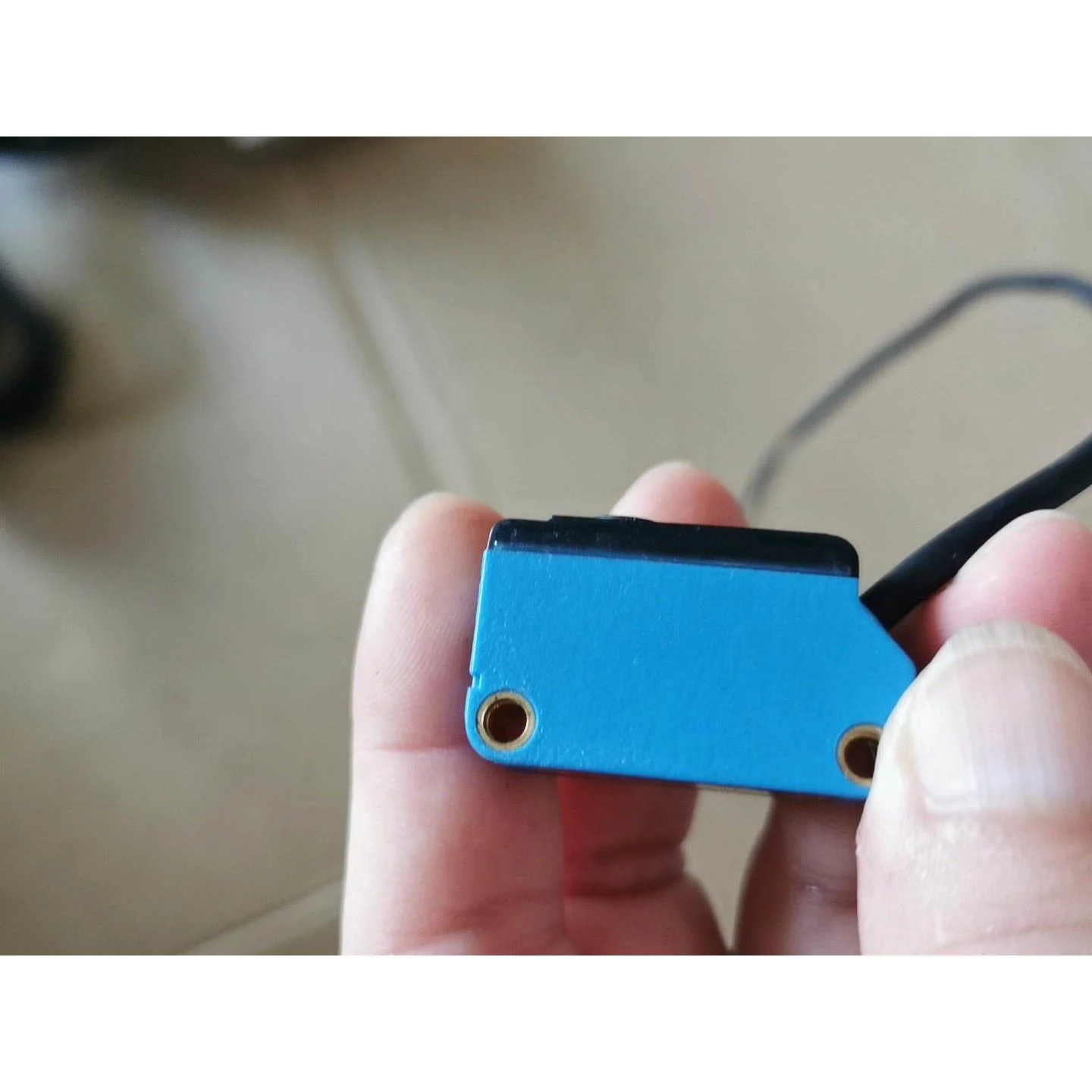 非标价德尔兹DEUZE光电传感器PBS30CM30N3. 一个.议价