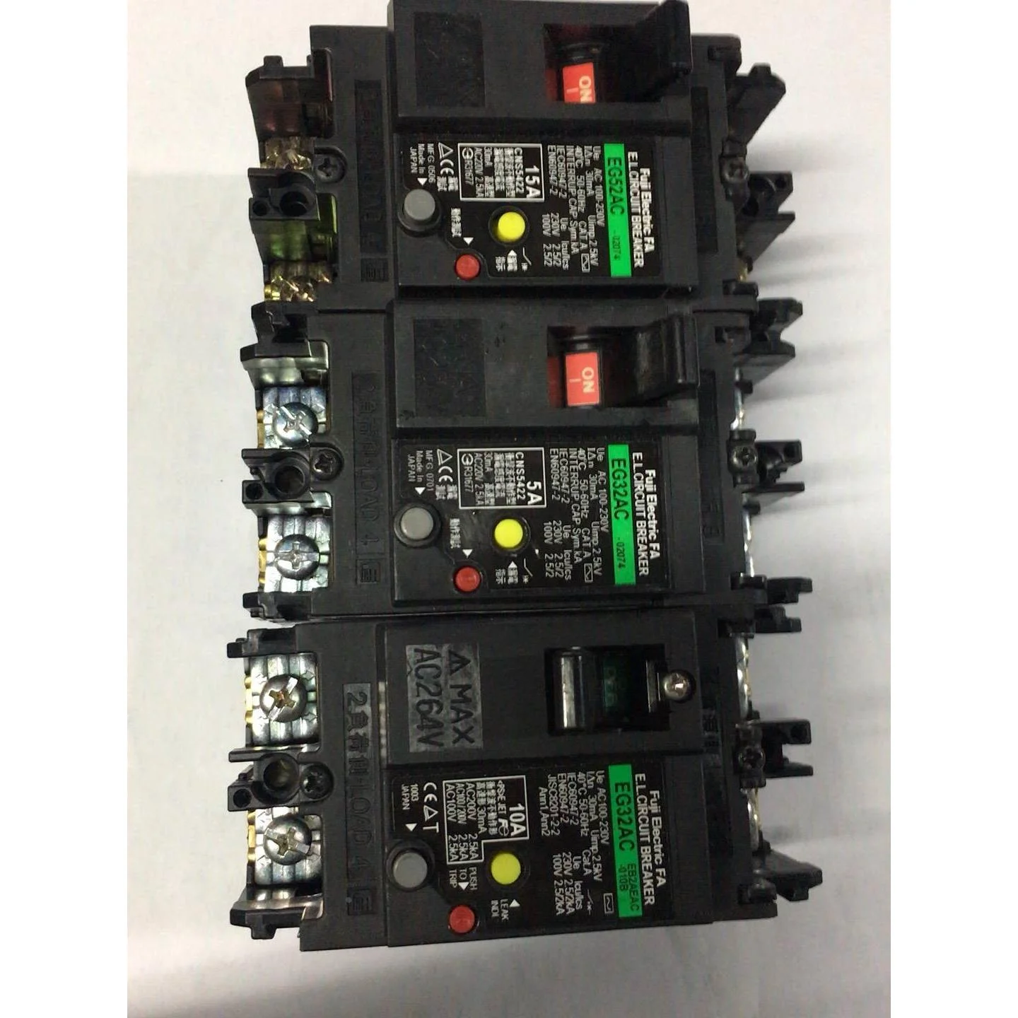 非标价日本富士2p220v漏电开关EG32AC5A10A15A有量议价