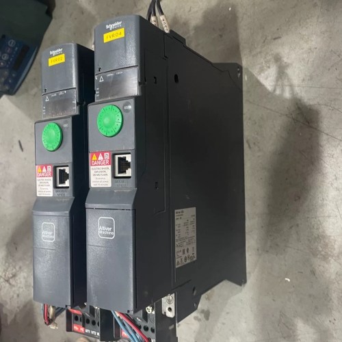 非标价变频器ATV320U22N4B成色漂亮 可以充新2.2议价