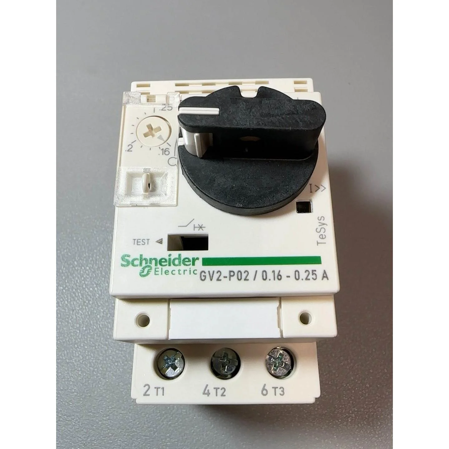 非标价施耐德全新原装GV2P02，数量2个，单价233.7元议价