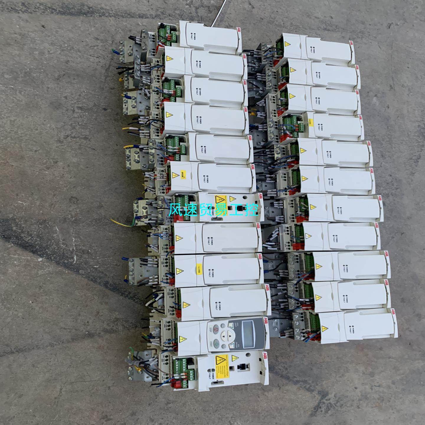 非标价ABB变频器ACS31015KW3KW实物拍摄年份议价