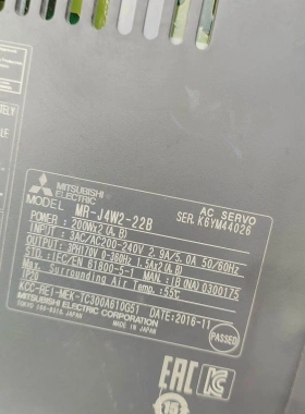非标价MR-J4W2-22B三菱伺服驱动器，拆机功能包好，不包邮。议价